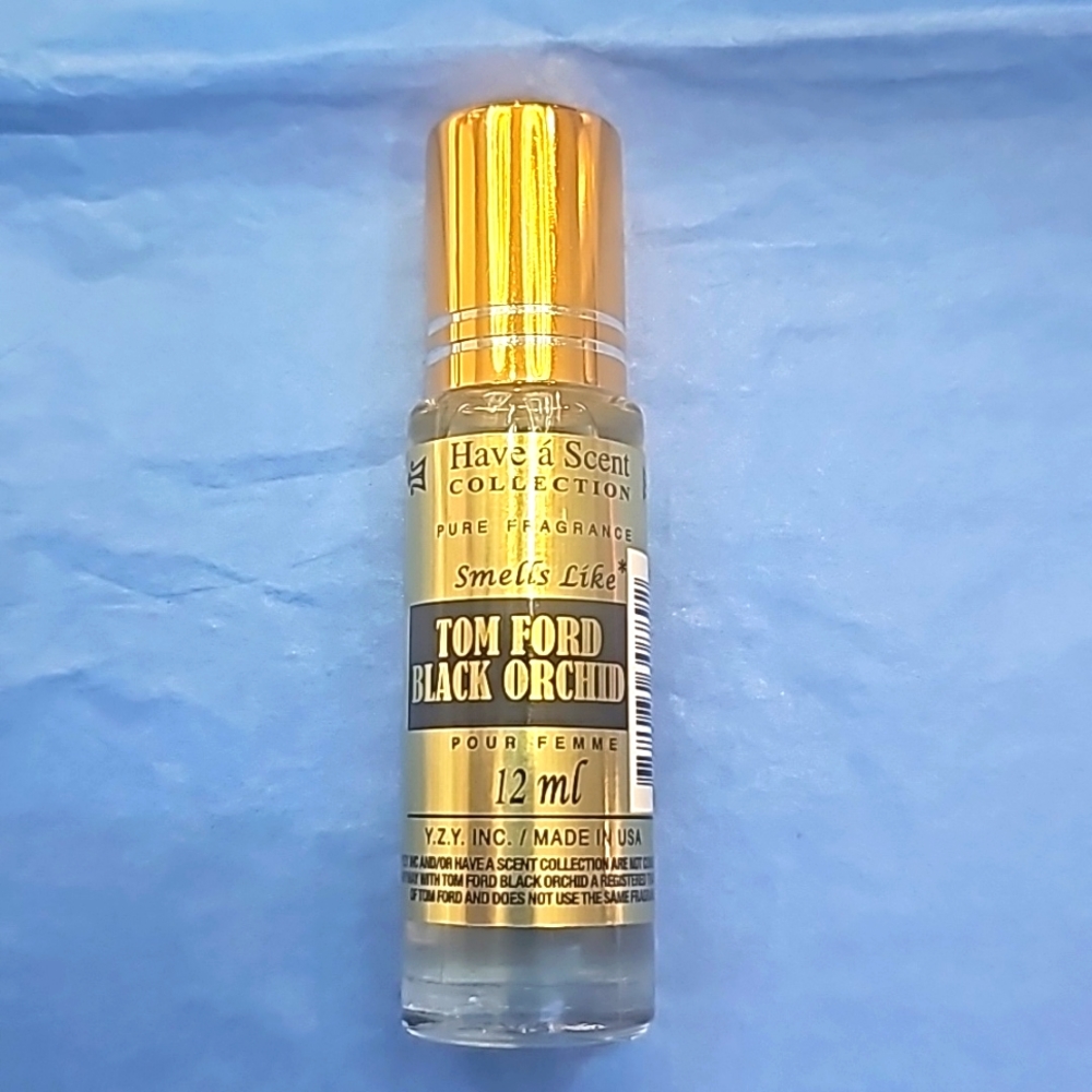 Tom Ford, pure fragrance body oil, these smells so good.. its unisex
